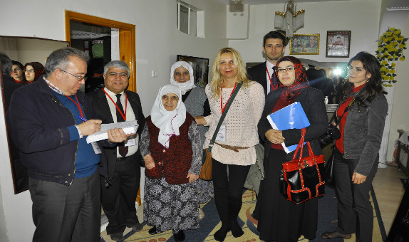 Bursagaz Sobadan Zehirlenen Aileleri Ziyaret Etti