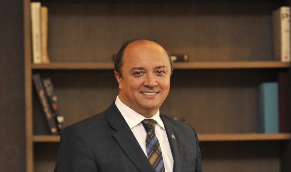 DEMİRDÖKÜM'DE HEDEF DEĞİŞİM SÜRECİNDEN LİDER ÇIKMAK
