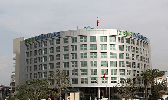 İzmir'de Dikili ve Beydağ'a Doğalgaz İçin İlk Kazma Vuruldu