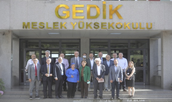 Gedik Test Merkezi, Eğitim ve Sınavları Devam Ediyor Gedik Test Merkezi, Eğitim ve Sınavları Devam Ediyor