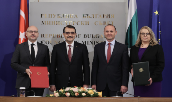 Türkiye ile Bulgaristan, Doğal Gaz Alanında İşbirliği Anlaşması İmzaladı Türkiye ile Bulgaristan, Doğal Gaz Alanında İşbirliği Anlaşması İmzaladı