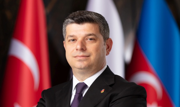 SOCAR Türkiye Doğal Gaz İş Birimi Başkanı Fuad İbrahimov: "Şebeke Altyapı Yatırımımız, 14 Bin 770 Kilometreyi Bulacak" SOCAR Türkiye Doğal Gaz İş Birimi Başkanı Fuad İbrahimov: "Şebeke Altyapı Yatırımımız, 14 Bin 770 Kilometreyi Bulacak"