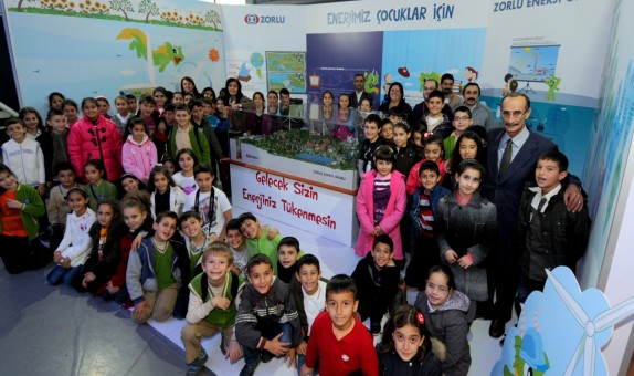 Zorlu Enerji'nin İnteraktif Enerji Eğitimleri Şişli Bilim Merkezi'nde Çocuklarla Buluşuyor Zorlu Enerji'nin İnteraktif Enerji Eğitimleri Şişli Bilim Merkezi'nde Çocuklarla Buluşuyor