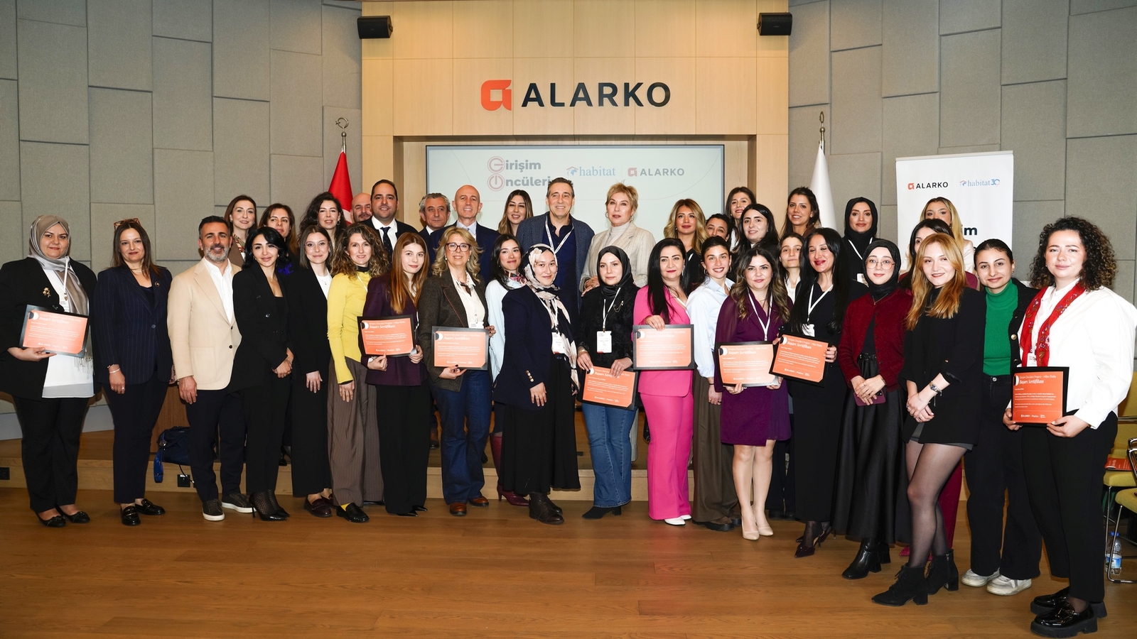 Alarko'dan Kadın Girişimciliğine Katkı Alarko'dan Kadın Girişimciliğine Katkı