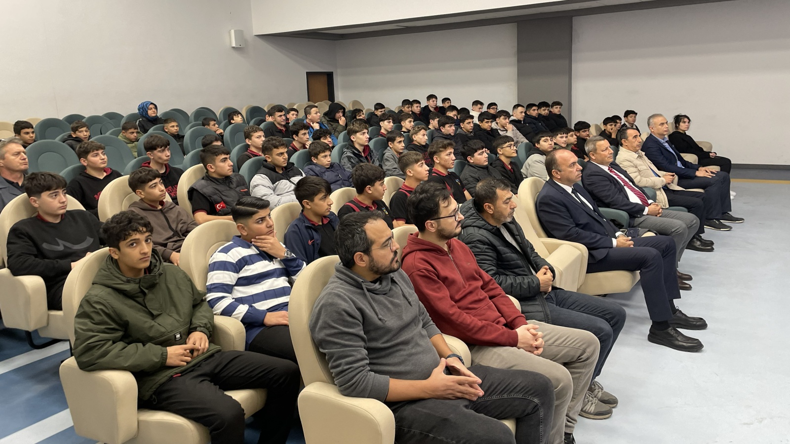 DemirDöküm, Gençlerin Eğitim Yolculuğunu Desteklemeye Devam Ediyor DemirDöküm, Gençlerin Eğitim Yolculuğunu Desteklemeye Devam Ediyor