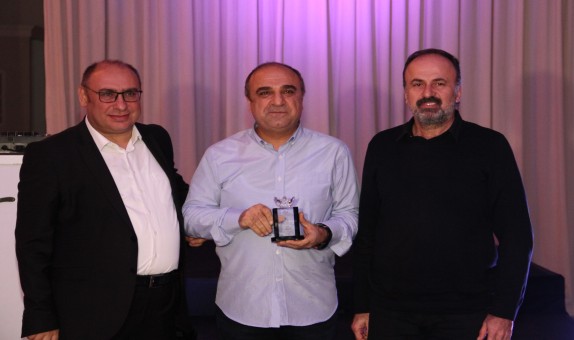 İzmir Doğalgaz Çalışanları Bir Araya Geldi İzmir Doğalgaz Çalışanları Bir Araya Geldi