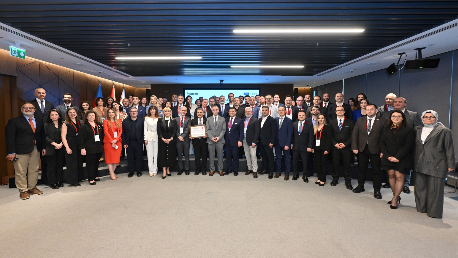 SOCAR Energy School Dördüncü Dönem Mezunlarını Verdi SOCAR Energy School Dördüncü Dönem Mezunlarını Verdi