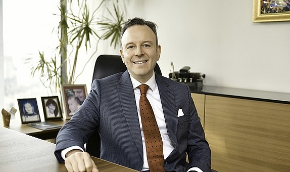 Vaillant Group Türkiye CEO'su Alper Avdel Sabancı Üniversitesi Öğrencileri ile Buluştu Vaillant Group Türkiye CEO'su Alper Avdel Sabancı Üniversitesi Öğrencileri ile Buluştu