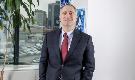 Biggplus Şirketler Grubu CEO'su Enis Karslıoğlu: 'Sadakat Programları Olmazsa Olmazlardandır' Biggplus Şirketler Grubu CEO'su Enis Karslıoğlu: 'Sadakat Programları Olmazsa Olmazlardandır'