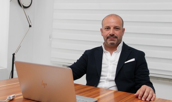 Kombi Klima Shop Kurucu Ortağı Deniz Kaya: 'Dijital Dönüşümle Sektörümüze Değer Kattık'