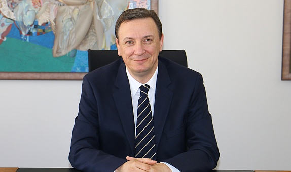 Ayvaz İcra Kurulu Başkanı Serhan Alpagut: 'Pandemi Çin'de Başladığı Anda Planlamalarımıza Başlamıştık' Ayvaz İcra Kurulu Başkanı Serhan Alpagut: 'Pandemi Çin'de Başladığı Anda Planlamalarımıza Başlamıştık'
